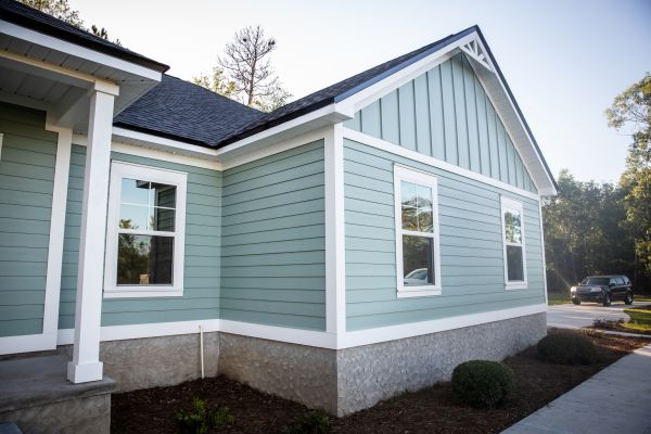 Damaged Siding Repair in Sterling Heights