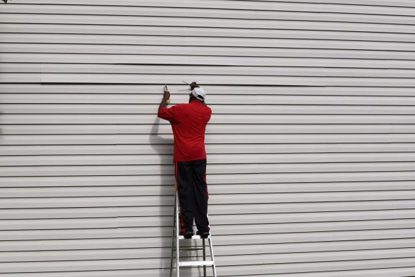 Siding Reattachment in Sterling Heights